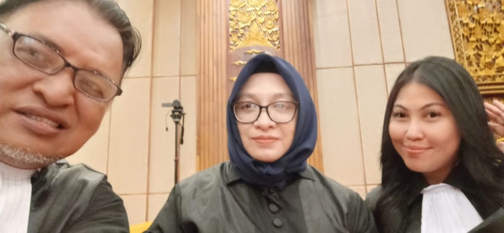 23 Advokat Peradi Utama Resmi di sumpah di Pengadilan Tinggi Denpasar Bali